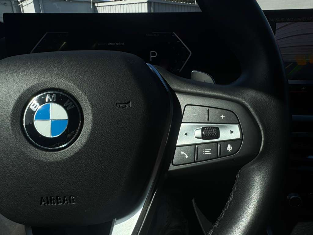 BMW 3-Series 330i 2024