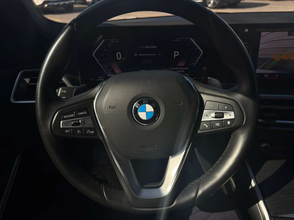 BMW 3-Series 330i 2024