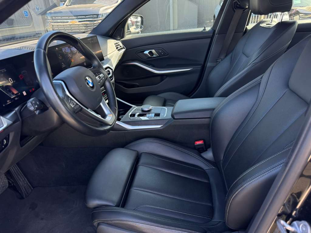 BMW 3-Series 330i 2024