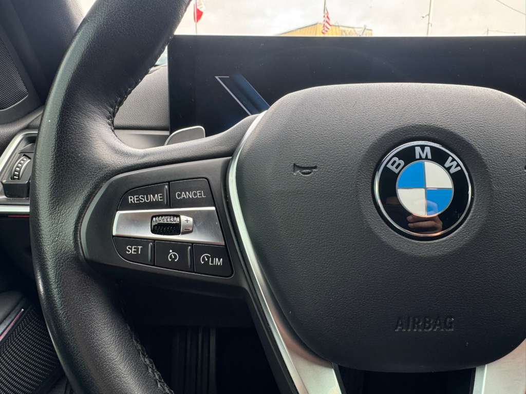 BMW 3-Series 330i 2024