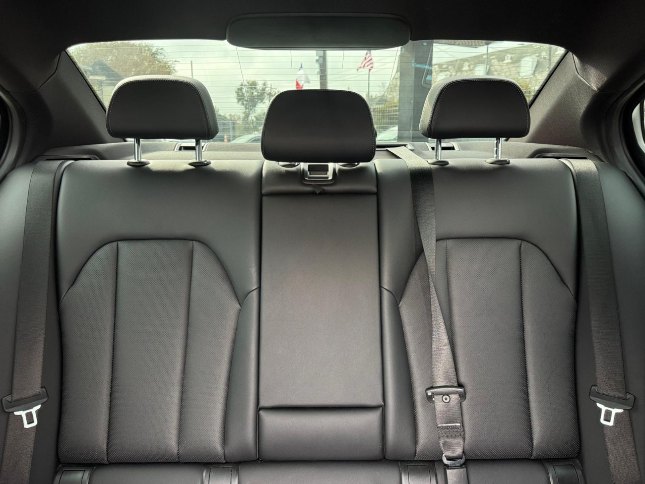 BMW 3-Series 330i 2024