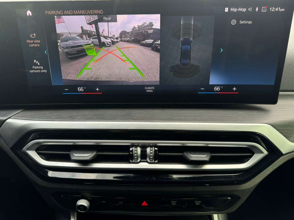 BMW 3-Series 330i 2024