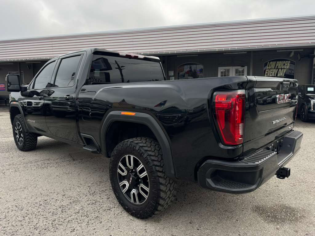 GMC Sierra 2500HD AT4 Crew Cab 4WD 2022