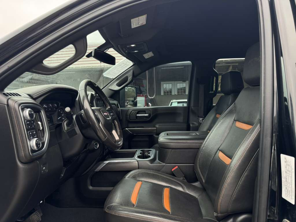 GMC Sierra 2500HD AT4 Crew Cab 4WD 2022