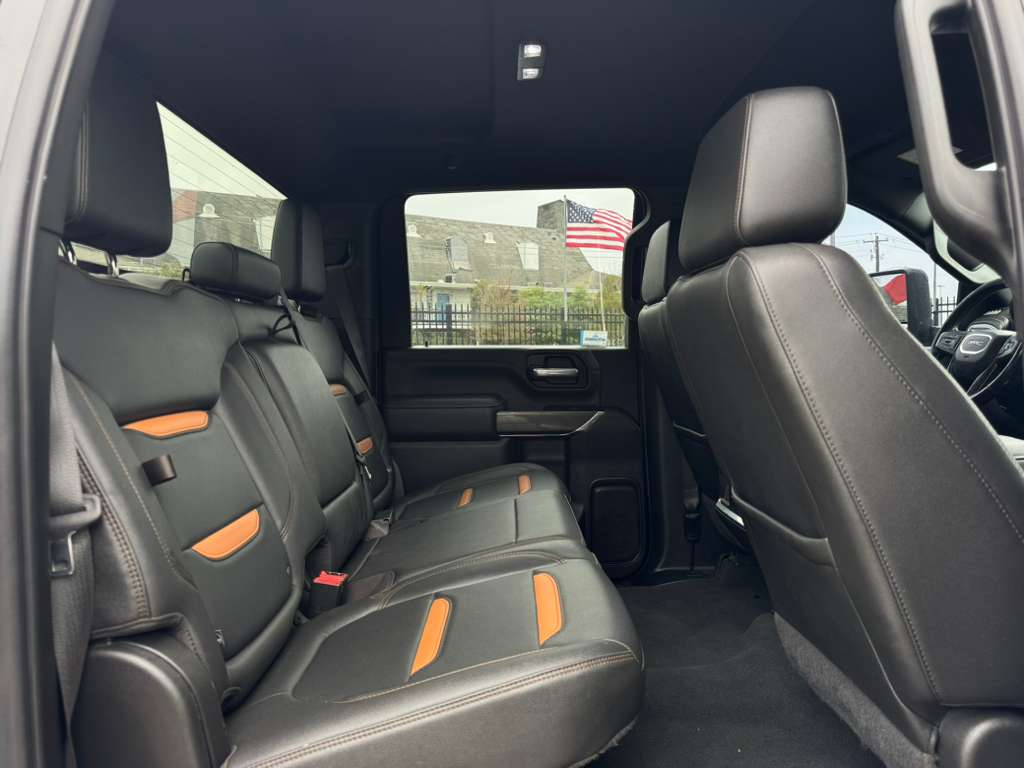 GMC Sierra 2500HD AT4 Crew Cab 4WD 2022