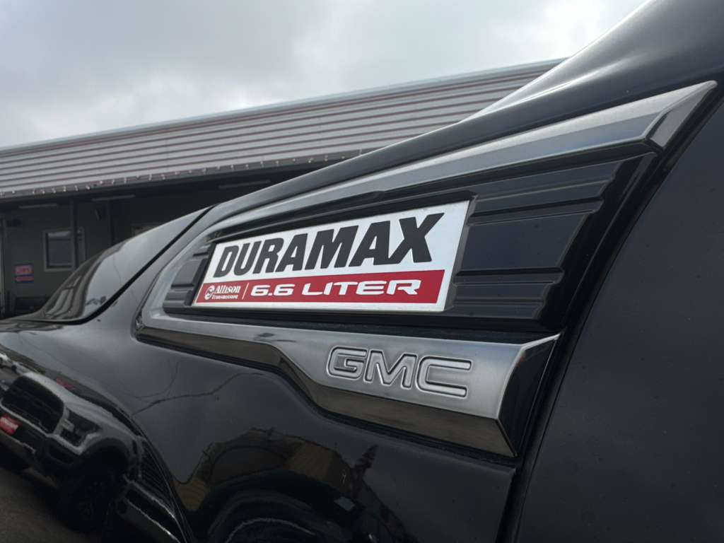 GMC Sierra 2500HD AT4 Crew Cab 4WD 2022