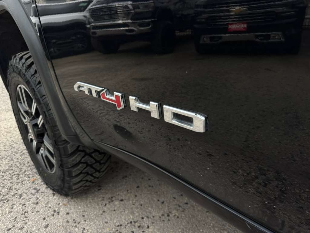 GMC Sierra 2500HD AT4 Crew Cab 4WD 2022