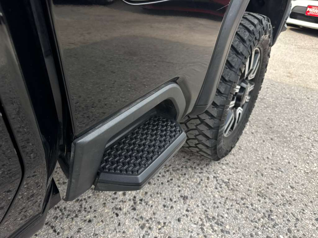 GMC Sierra 2500HD AT4 Crew Cab 4WD 2022