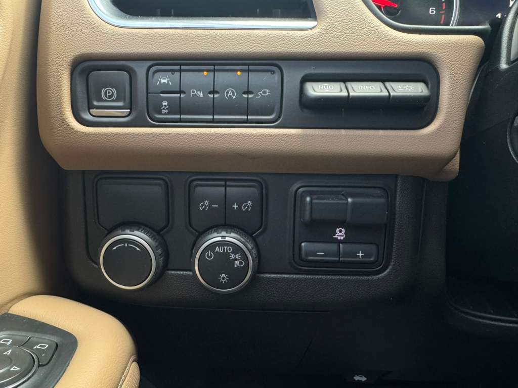 Chevrolet Tahoe Premier 2021