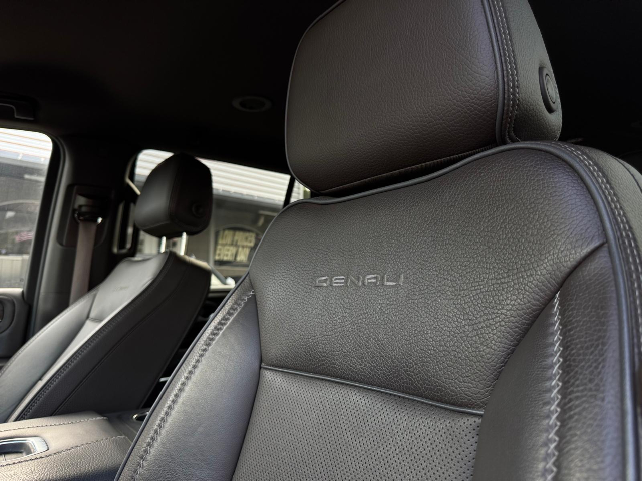 GMC Yukon Denali 2WD 2022