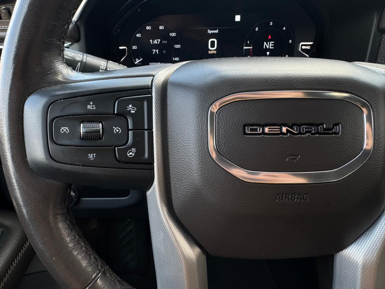 GMC Yukon Denali 2WD 2022