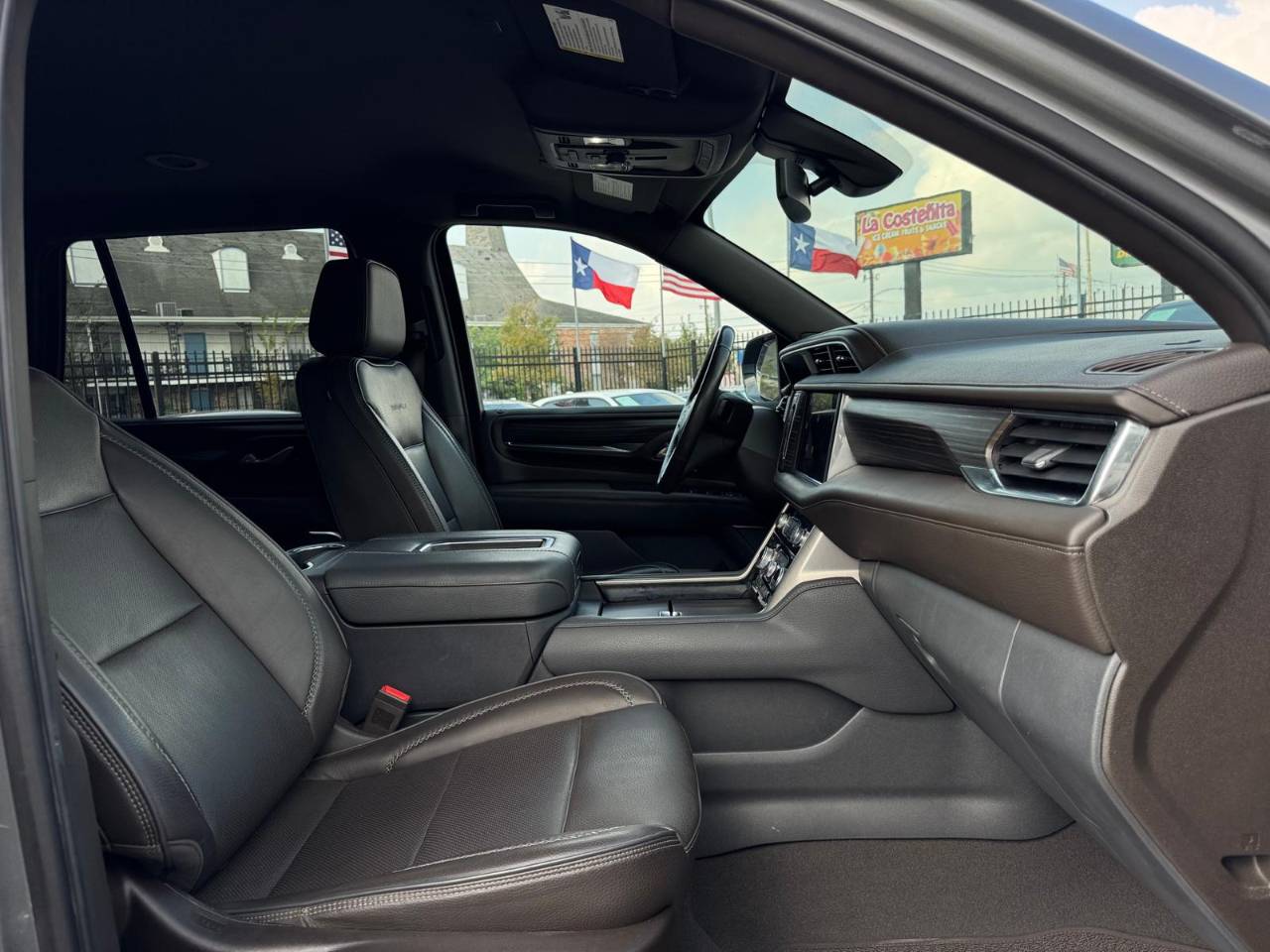 GMC Yukon Denali 2WD 2022