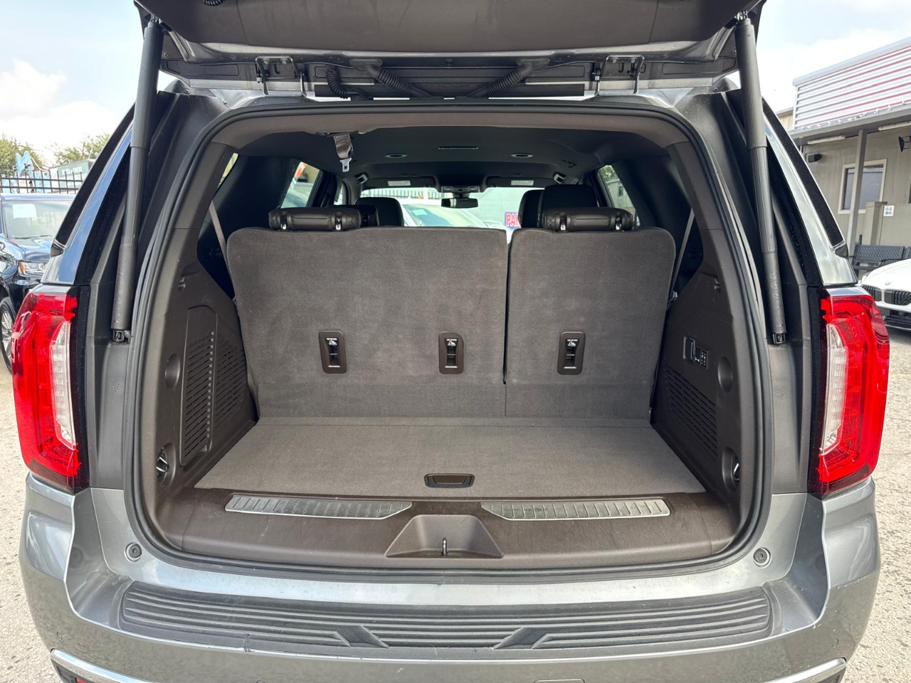 GMC Yukon Denali 2WD 2022