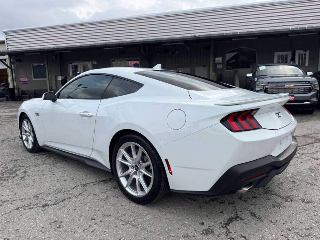 Ford Mustang GT Premium Coupe 2024