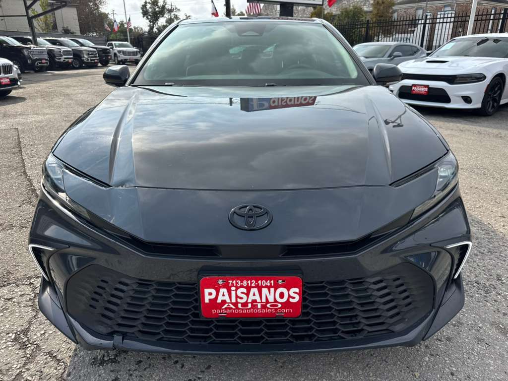 Toyota Camry SE 2025