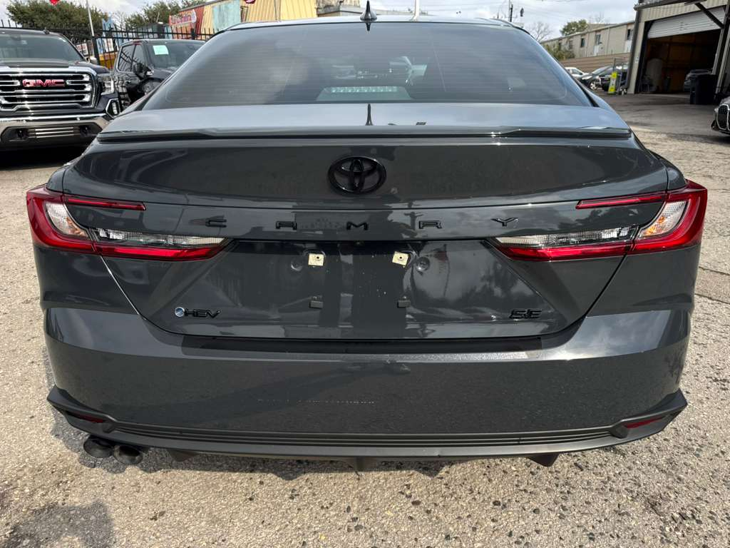 Toyota Camry SE 2025