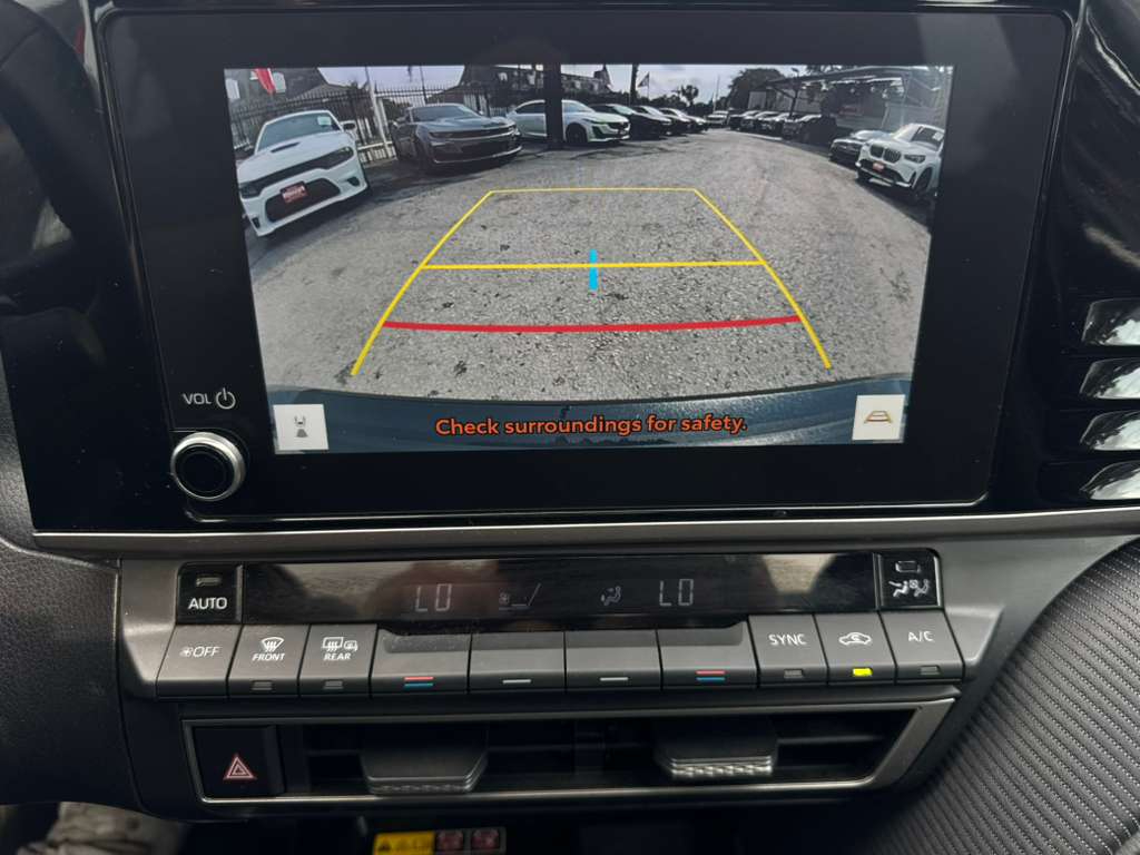 Toyota Camry SE 2025