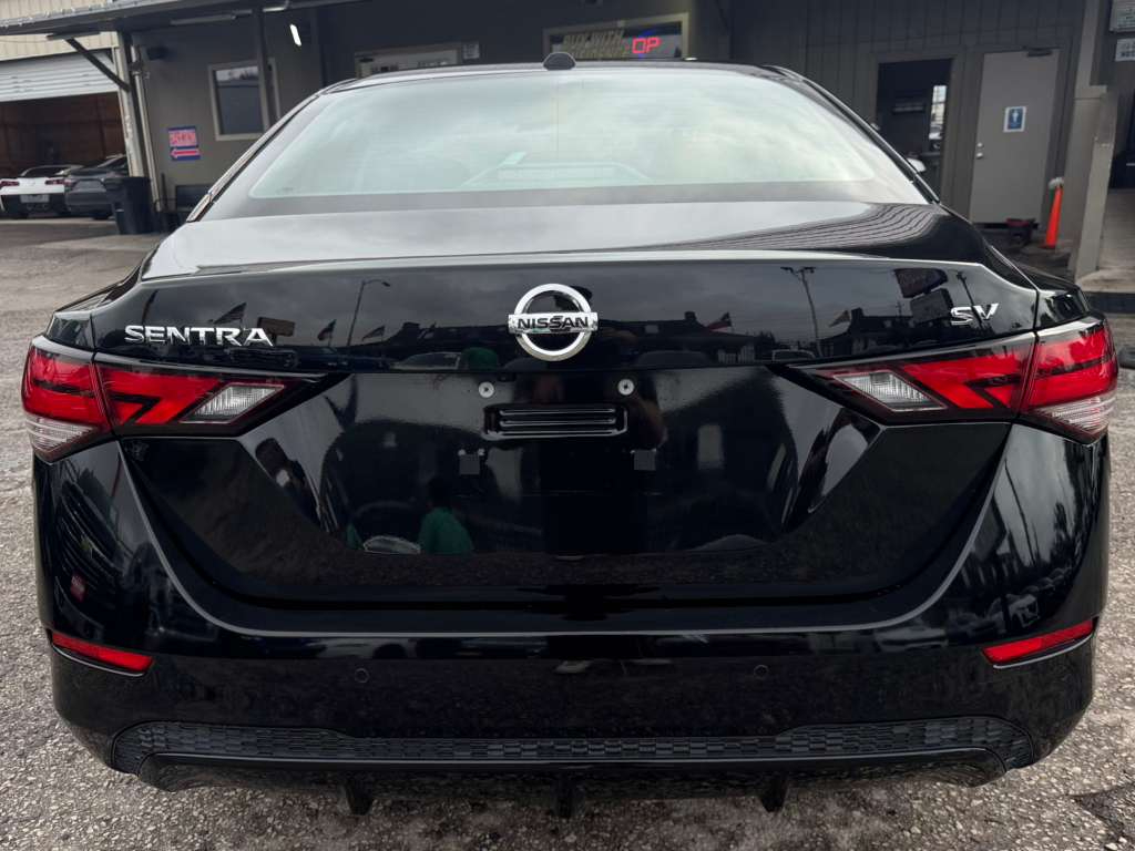 Nissan Sentra SV 2023