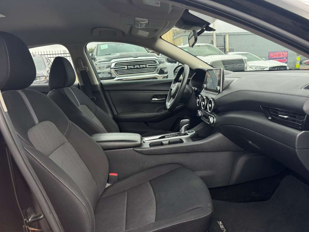 Nissan Sentra SV 2023