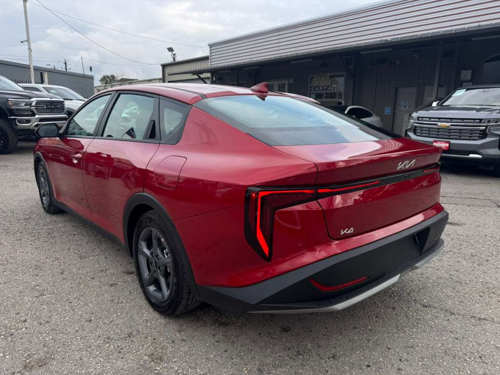 Kia K4 LX 2025