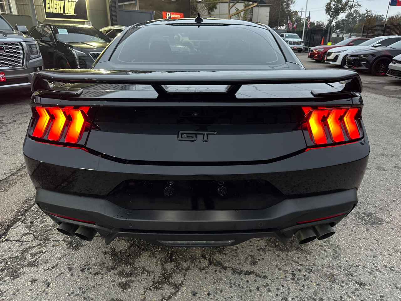 Ford Mustang GT Premium Coupe 2024