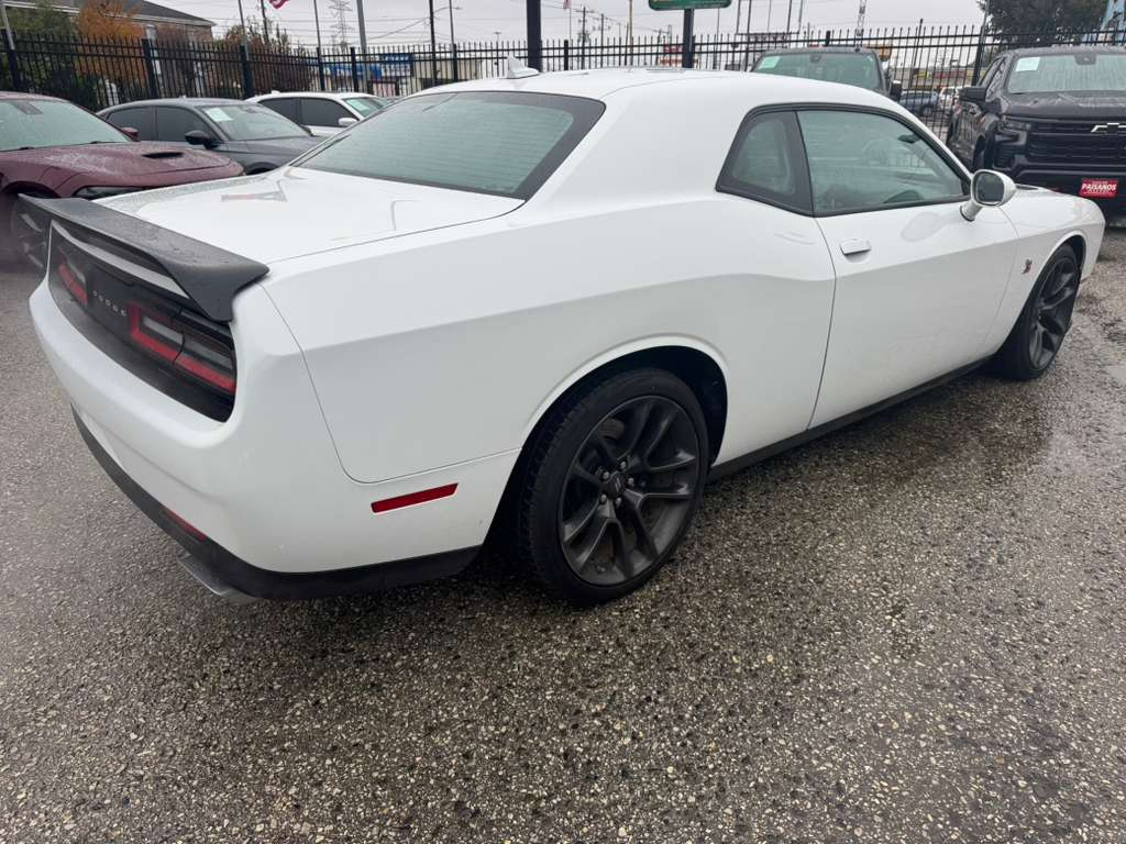 Dodge Challenger R/T SCAT Pack 2021