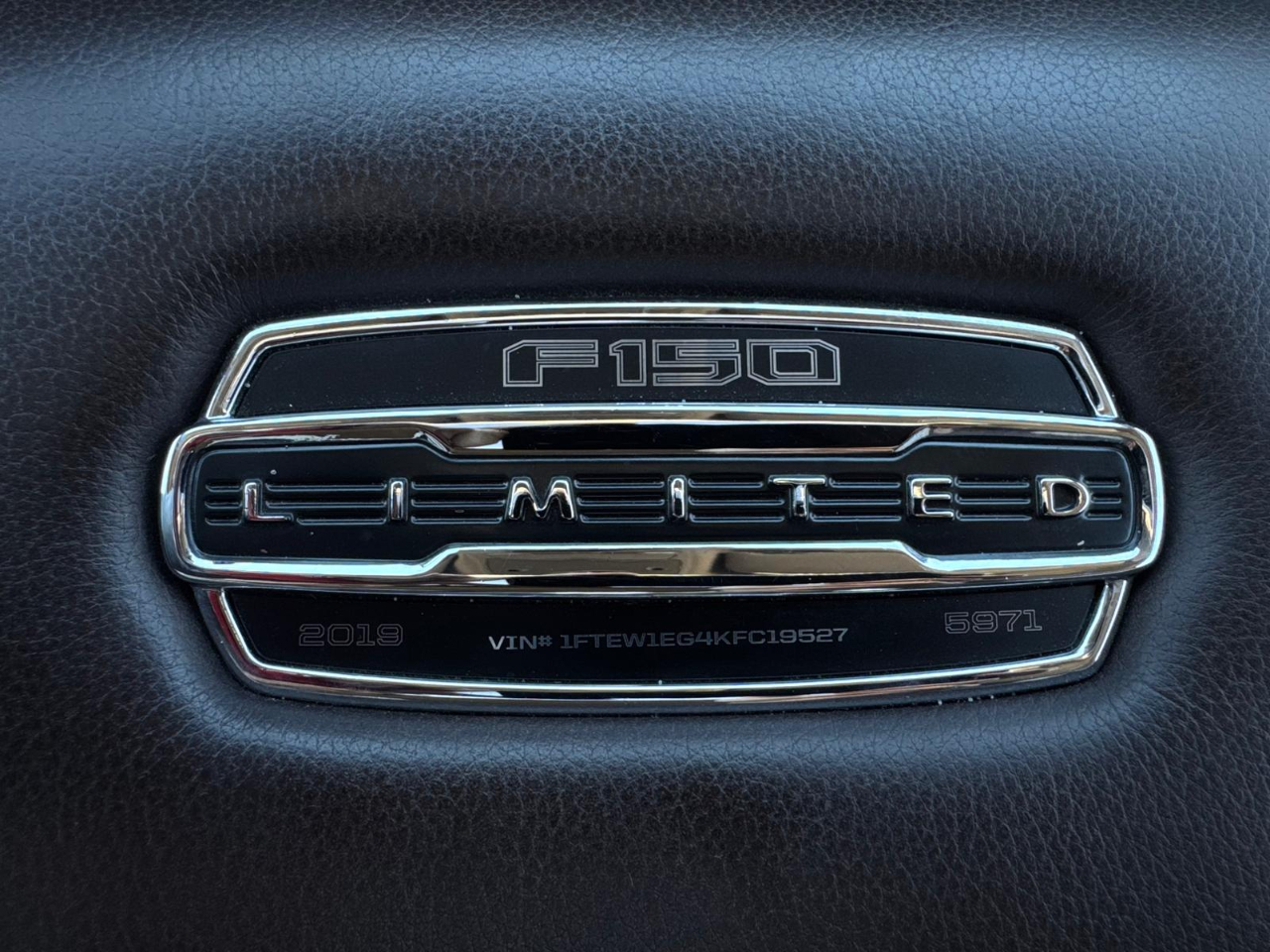 Ford F-150 Limited 4WD SuperCrew 5.5' Box 2019