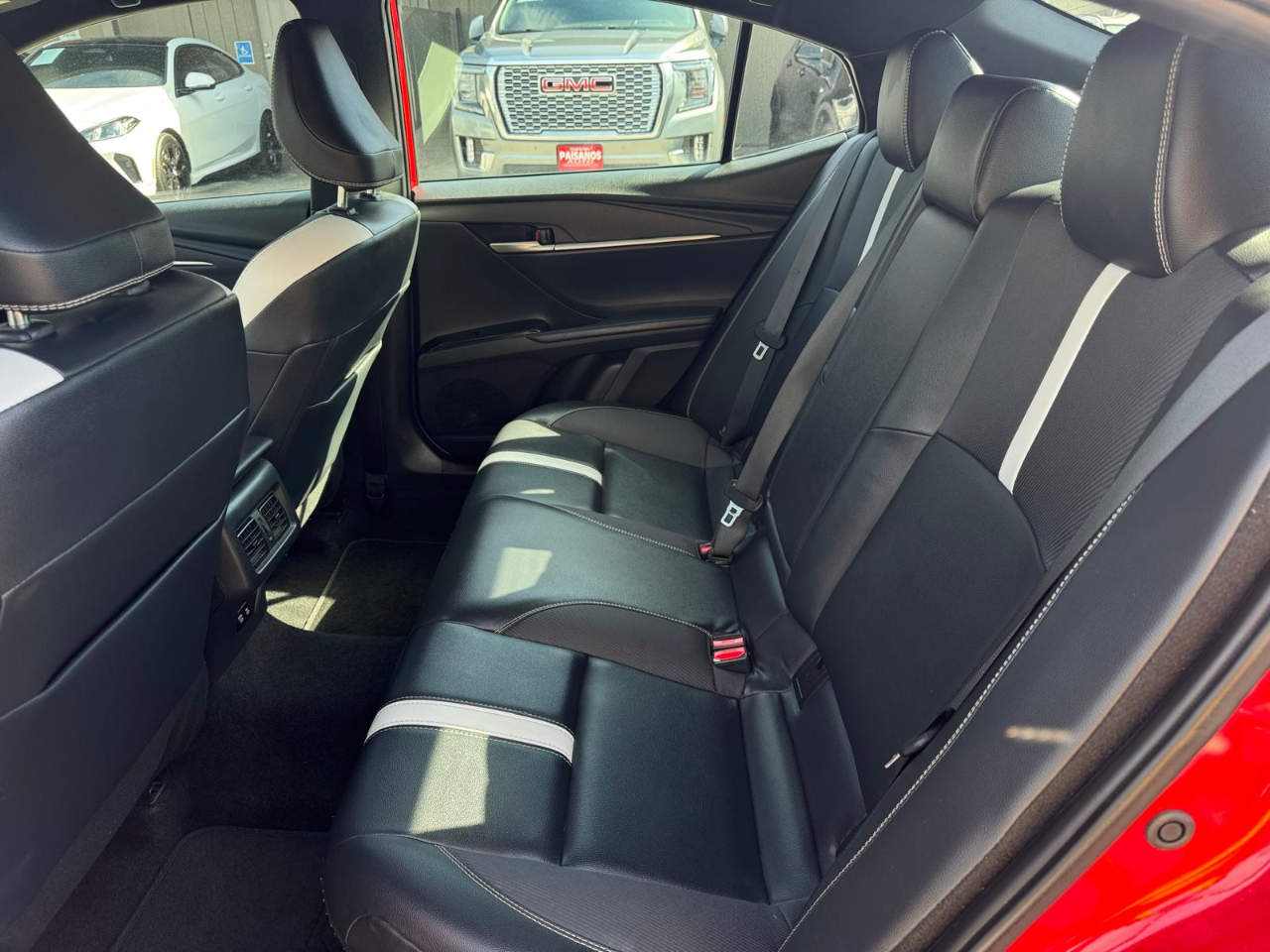 Toyota Camry Hybrid SE 2025