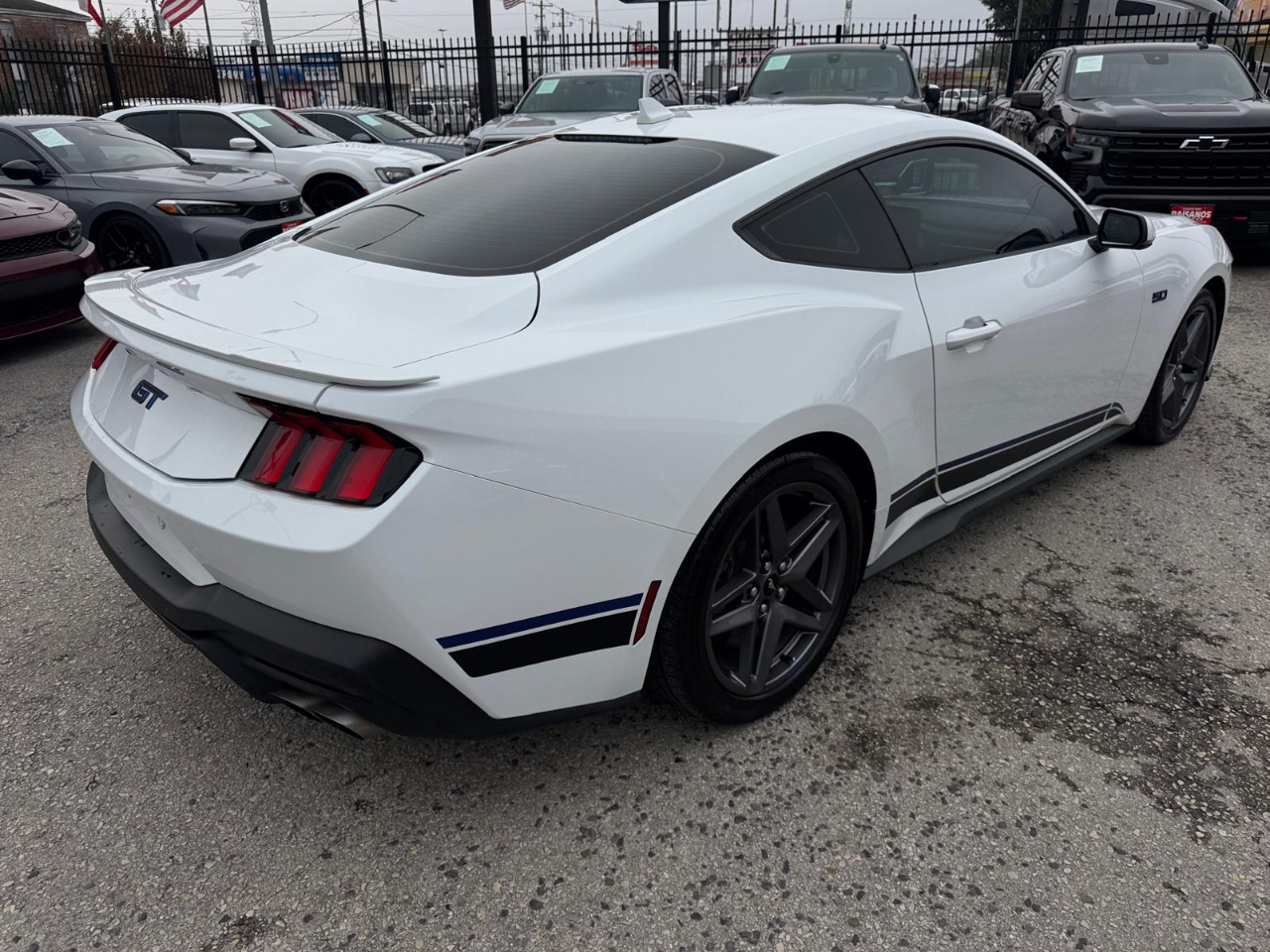 Ford Mustang GT Premium Coupe 2024