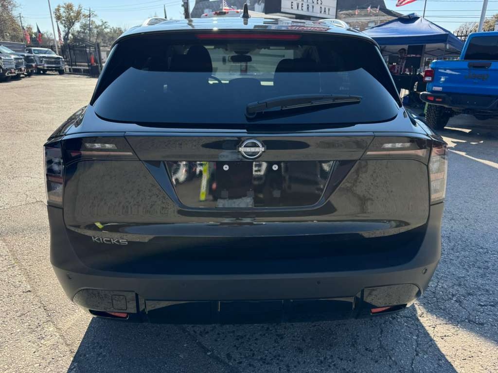 Nissan Kicks SV 2026