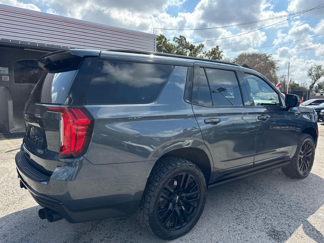 GMC Yukon Denali 2WD 2021