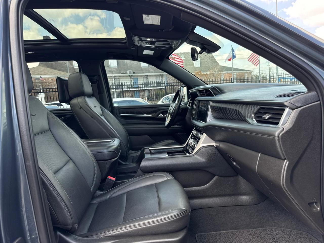 GMC Yukon Denali 2WD 2021