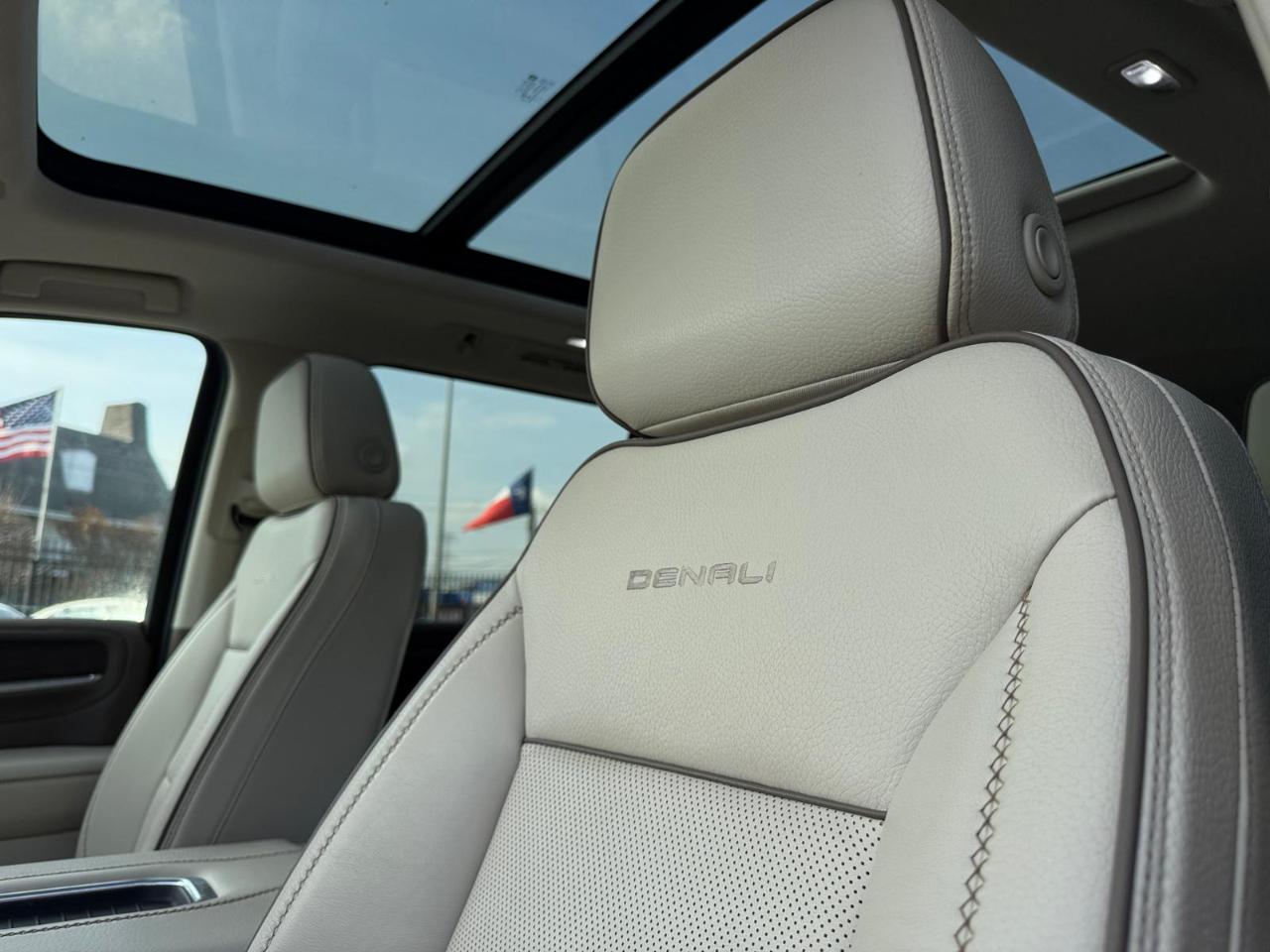 GMC Yukon Denali 2WD 2021