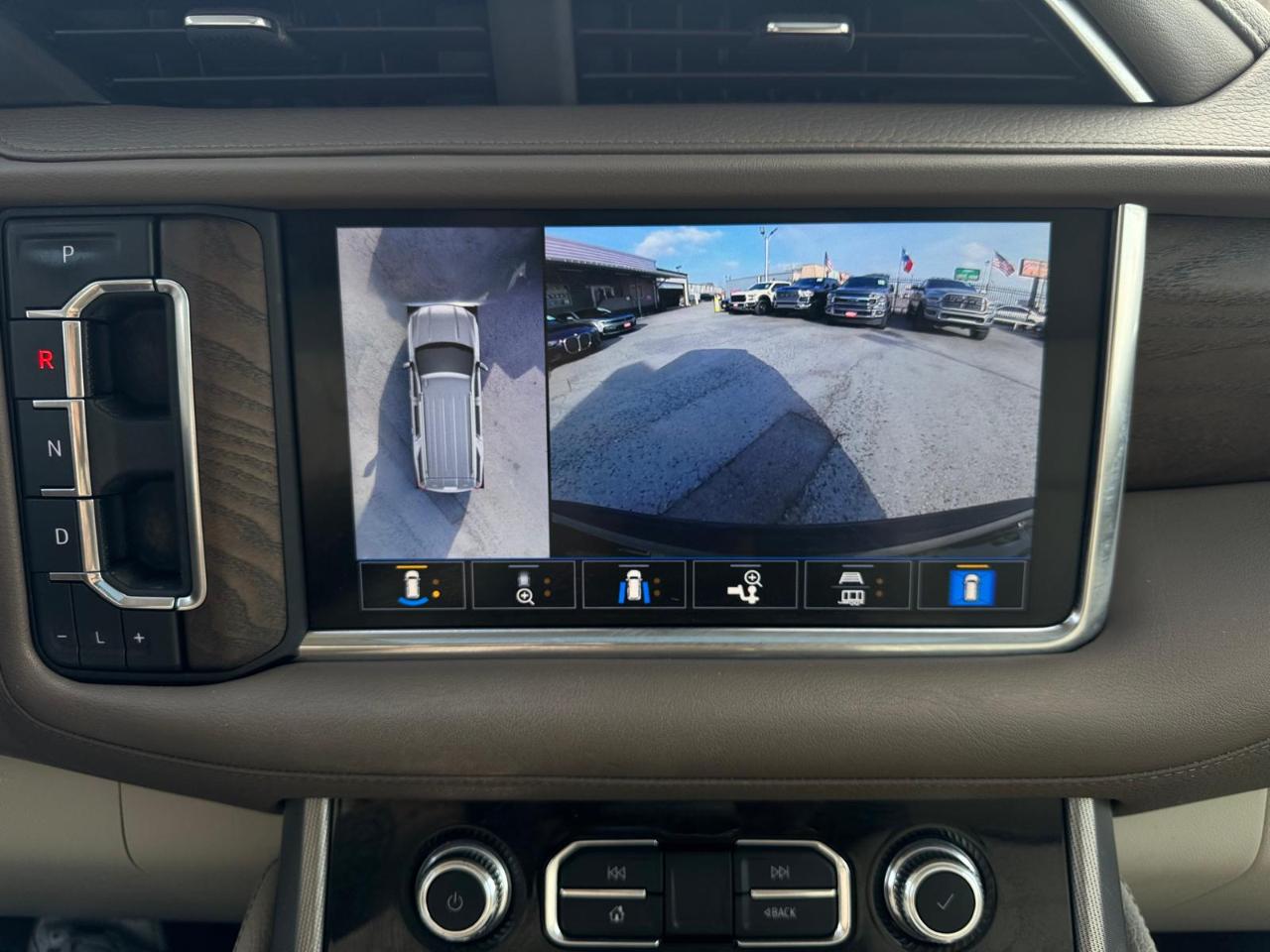 GMC Yukon Denali 2WD 2021