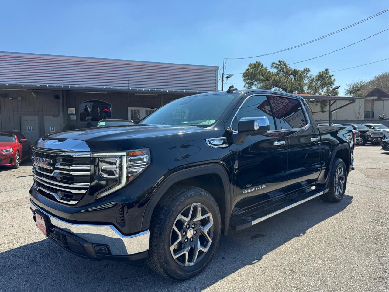 GMC Sierra 1500 SLT Crew Cab 4WD 2023
