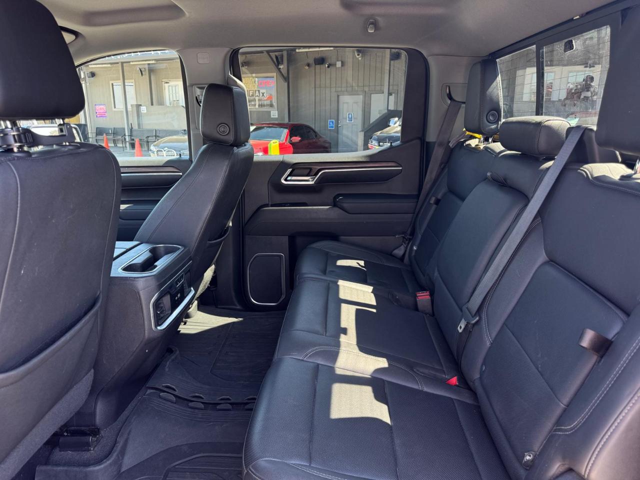 GMC Sierra 1500 SLT Crew Cab 4WD 2023