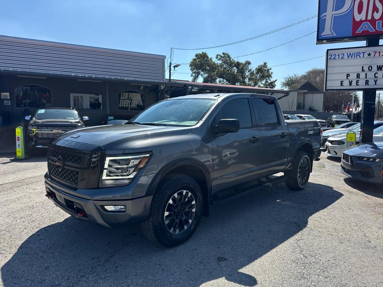 Nissan Titan Platinum Reserve Crew Cab 4WD 2021
