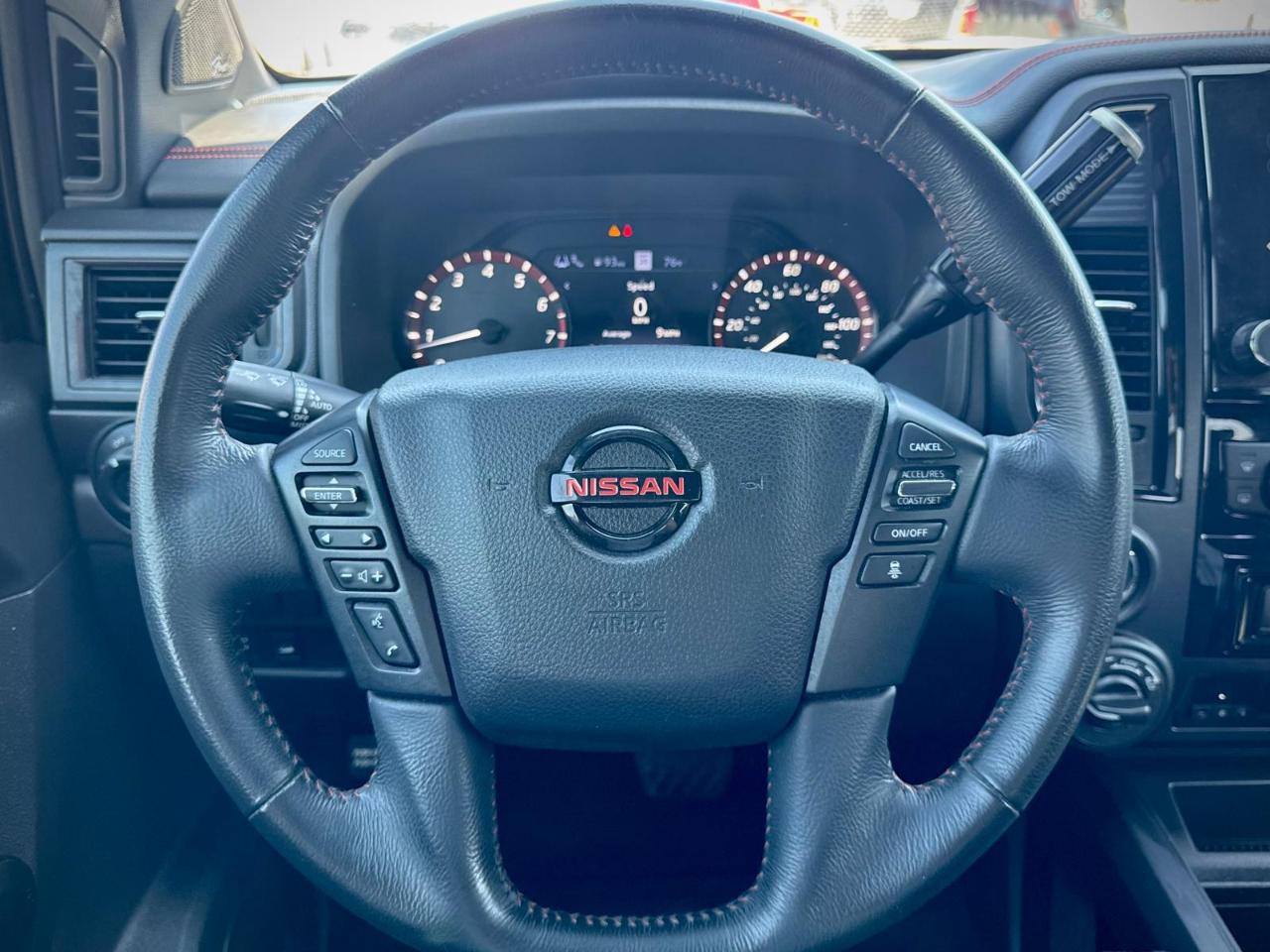 Nissan Titan Platinum Reserve Crew Cab 4WD 2021