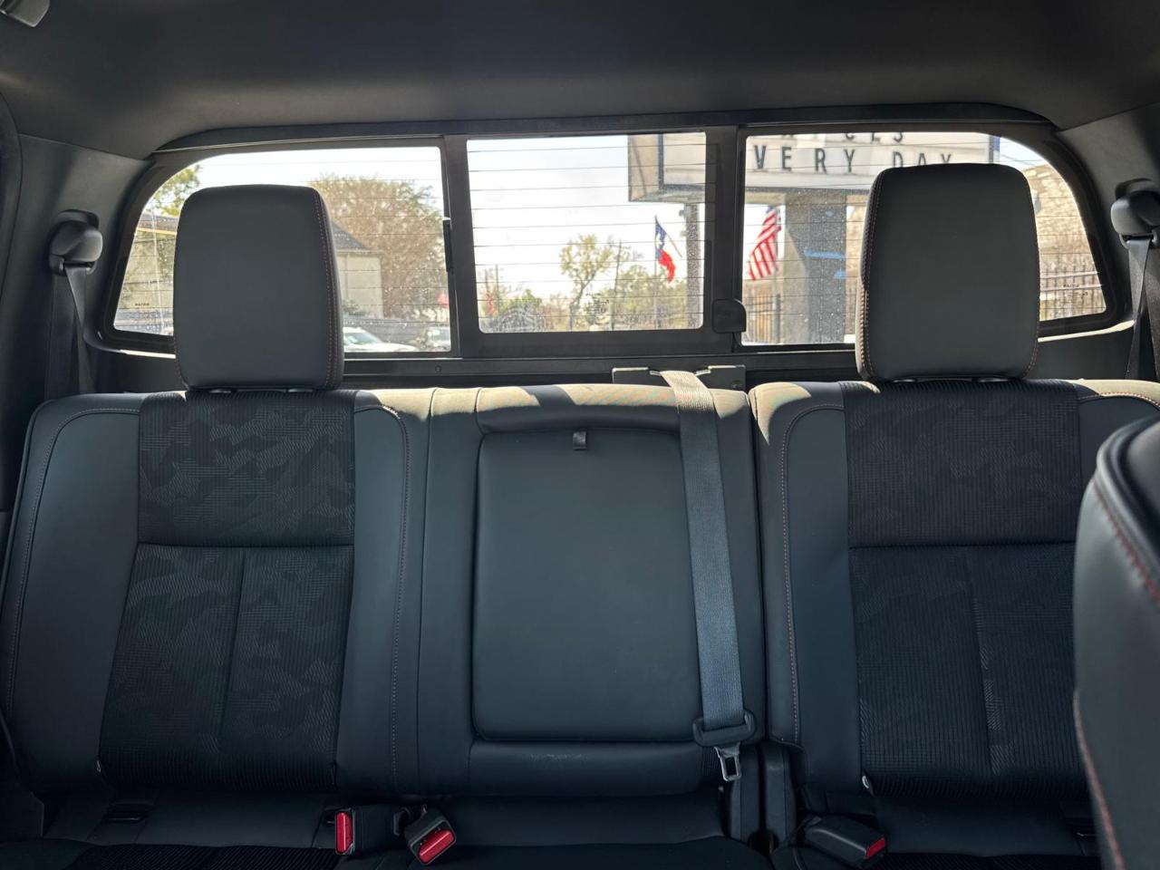 Nissan Titan Platinum Reserve Crew Cab 4WD 2021