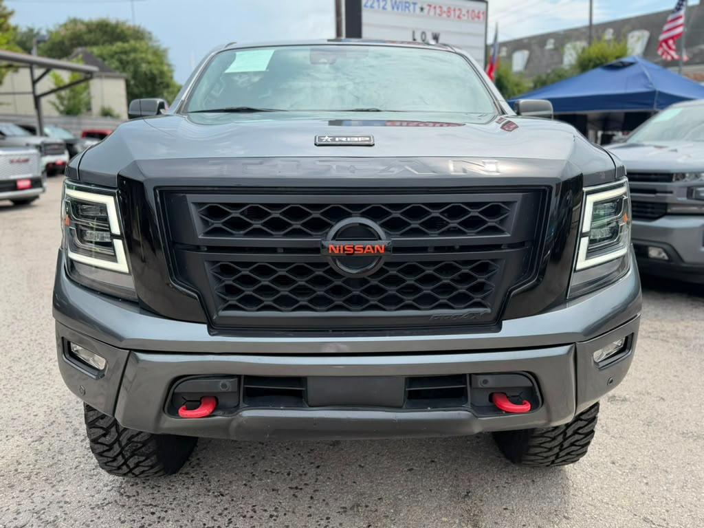 Nissan Titan  2021
