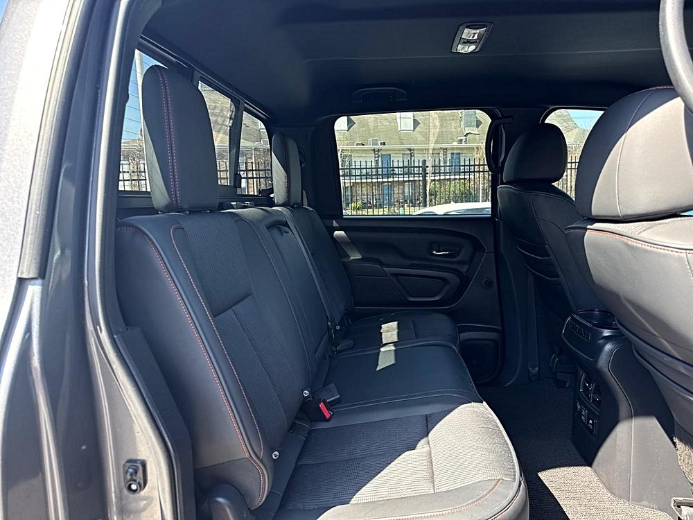 Nissan Titan  2021