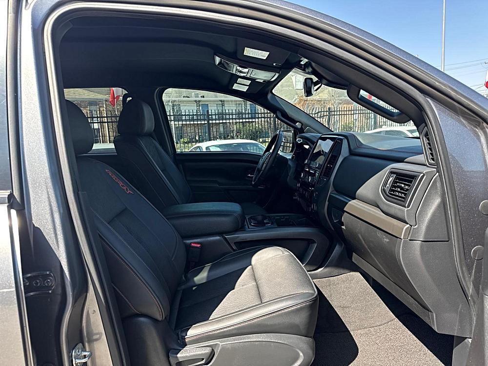 Nissan Titan  2021