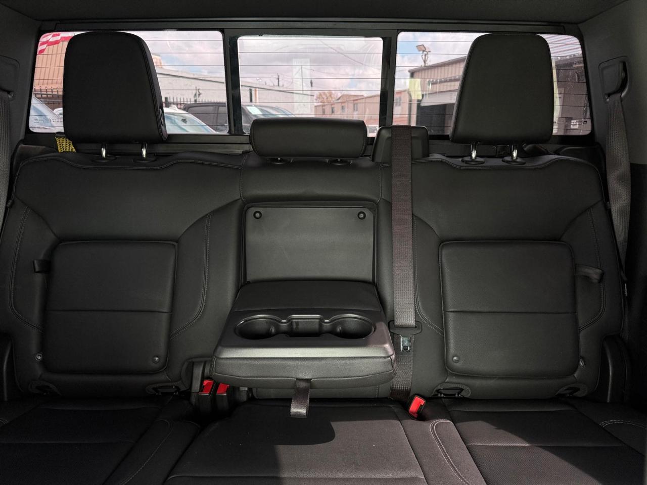 GMC Sierra 1500 SLT Crew Cab 4WD 2023