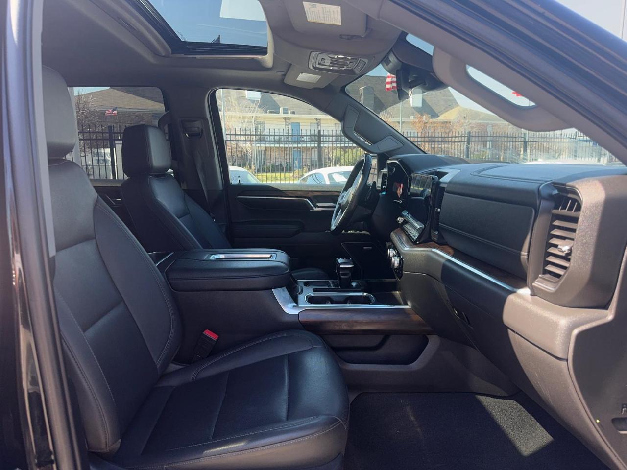 GMC Sierra 1500 SLT Crew Cab 4WD 2022