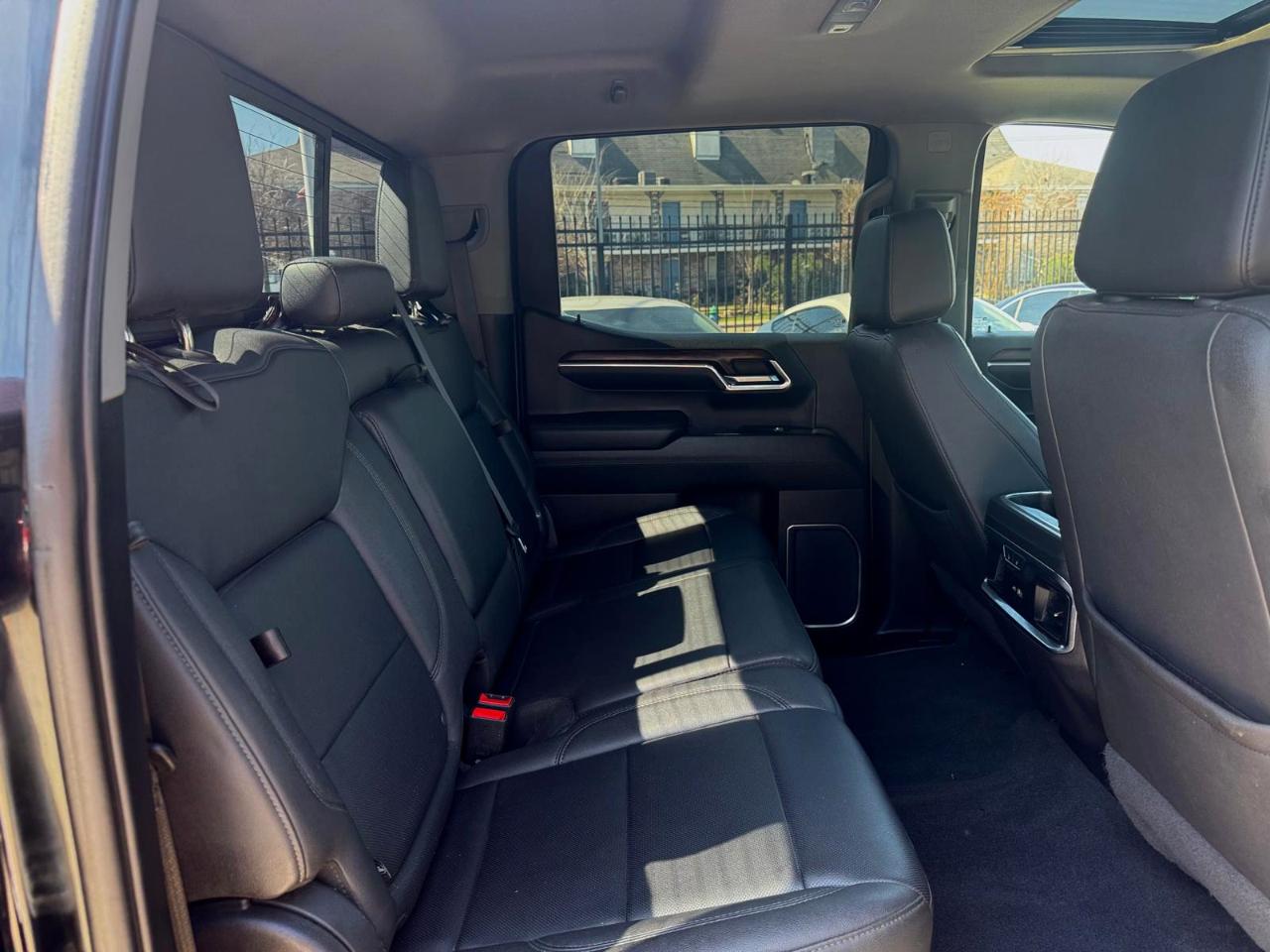 GMC Sierra 1500 SLT Crew Cab 4WD 2022