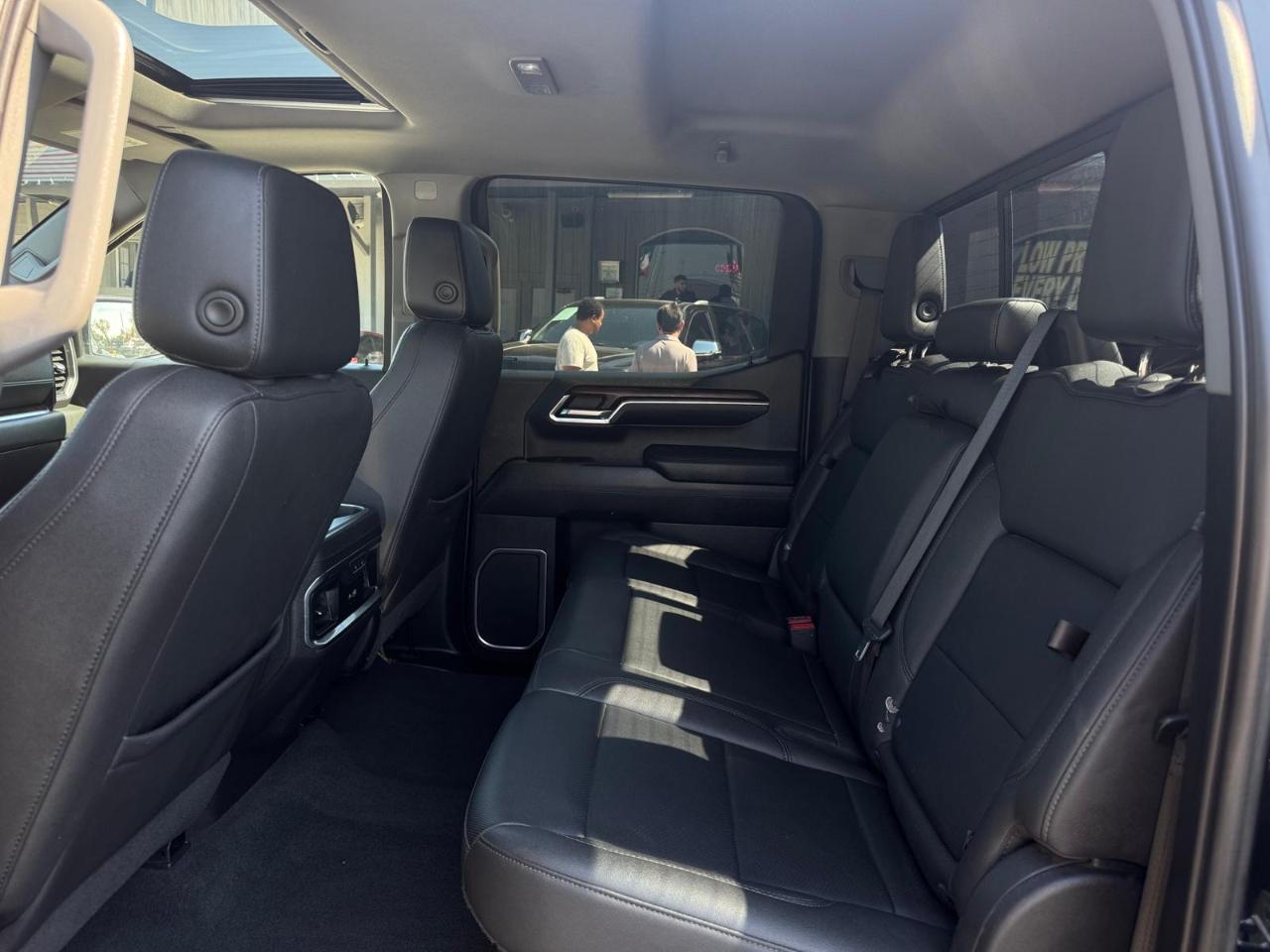 GMC Sierra 1500 SLT Crew Cab 4WD 2022