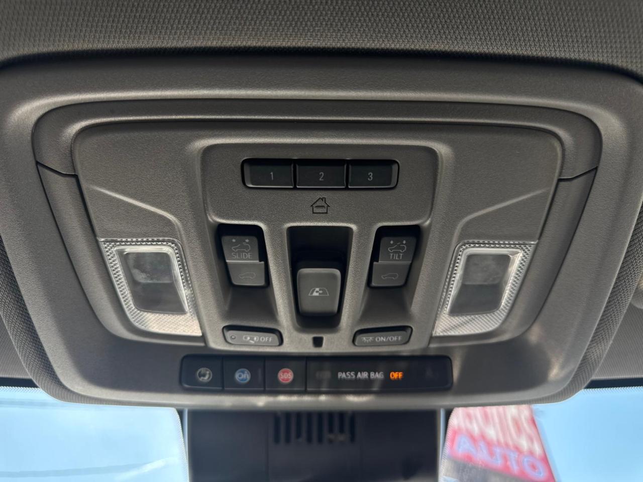 GMC Sierra 1500 SLT Crew Cab 4WD 2022