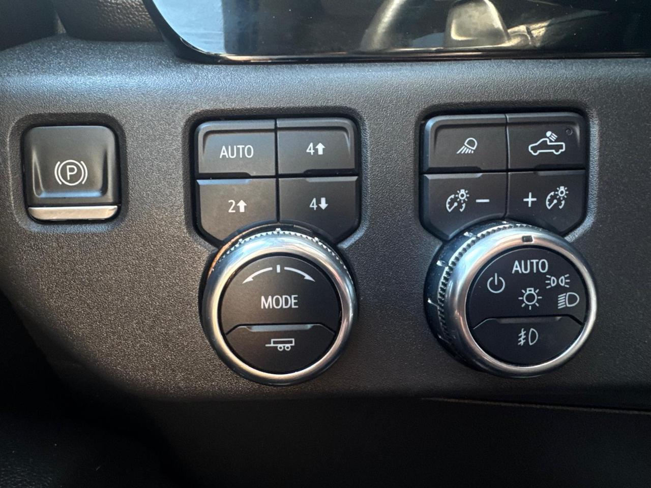 GMC Sierra 1500 SLT Crew Cab 4WD 2022