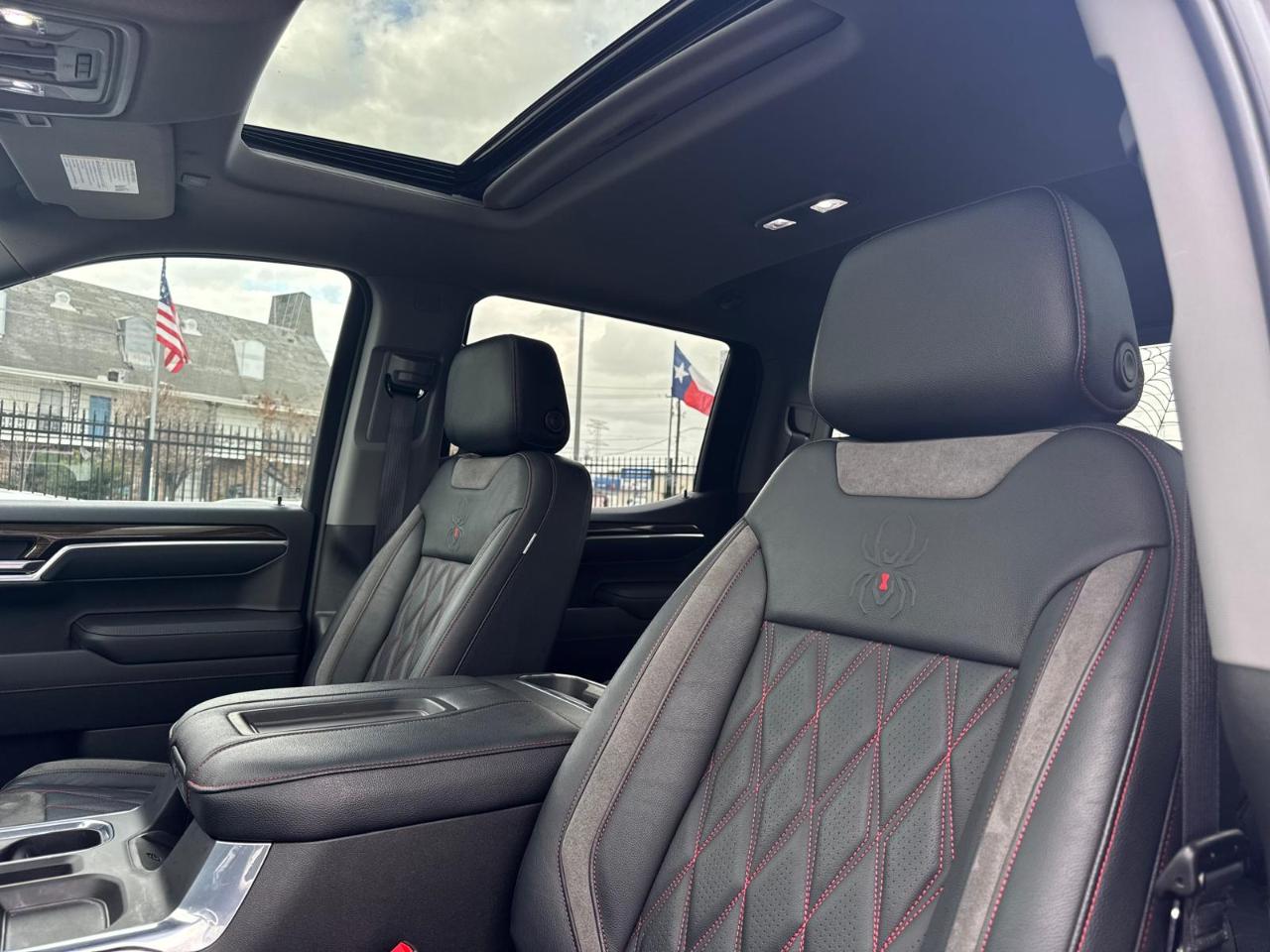 Chevrolet Silverado 1500 RST Crew Cab 4WD 2022