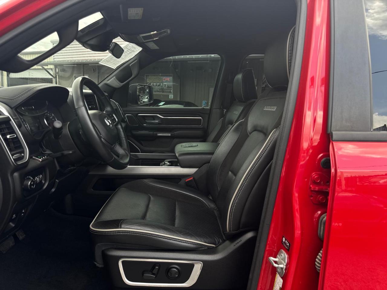 RAM 1500 Laramie Crew Cab SWB 4WD 2023